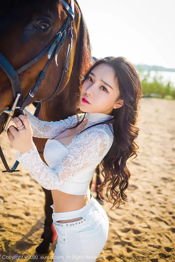 Vol. 02380 夏雪爱(42P)