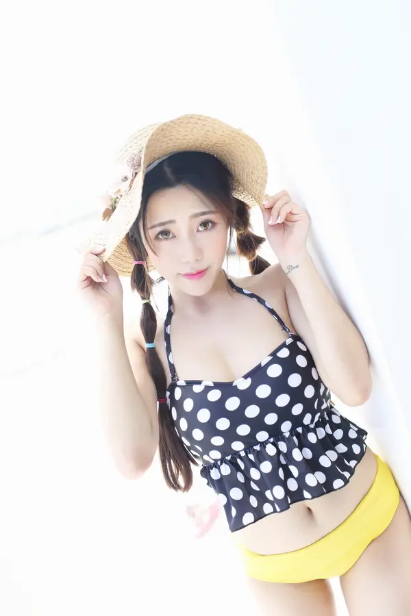 Vol. 0152 兜豆靓Youlina(54P)