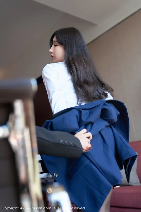 Vol. 04708 周于希Sally(83P)