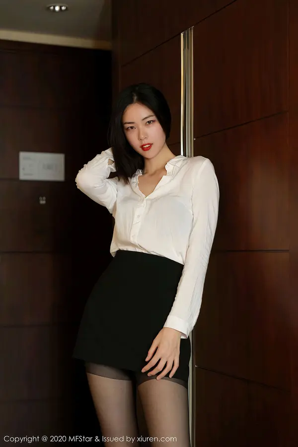 Vol. 0371 噜噜妞儿(57P)