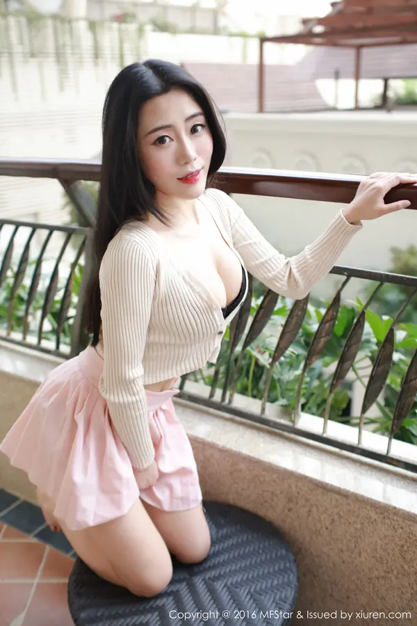 Vol. 0048 兜豆靓Youlina(52P)