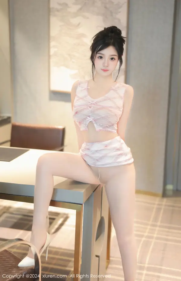 Vol. 08419 金小依(81P)