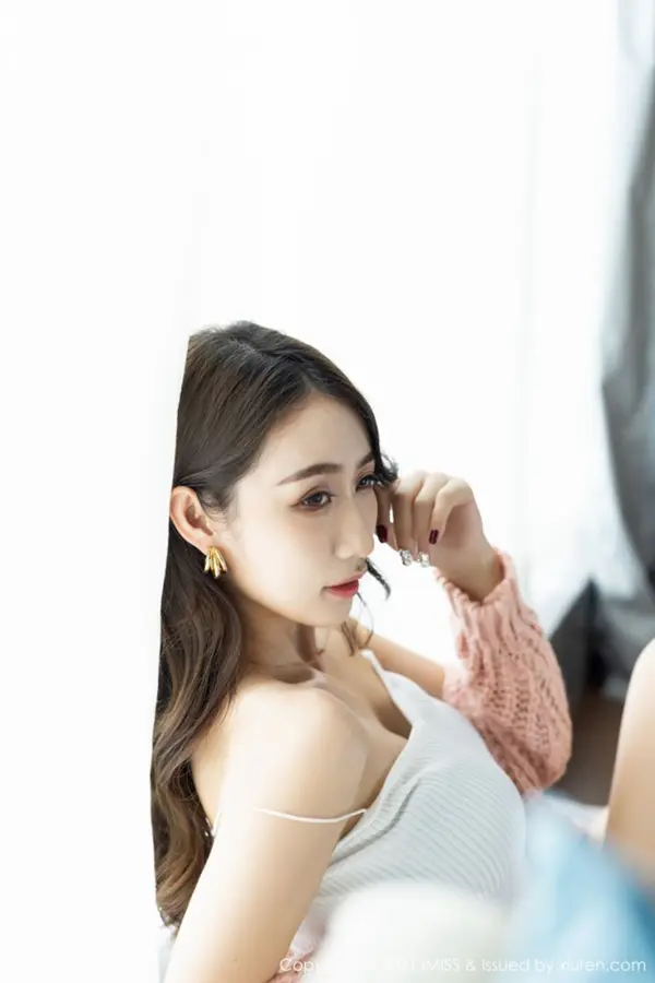 Vol. 0561 萌白酱(66P)
