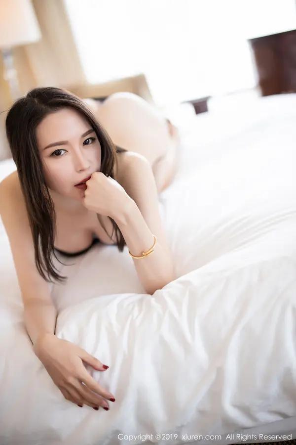 Vol. 01720 梦心月(81P)