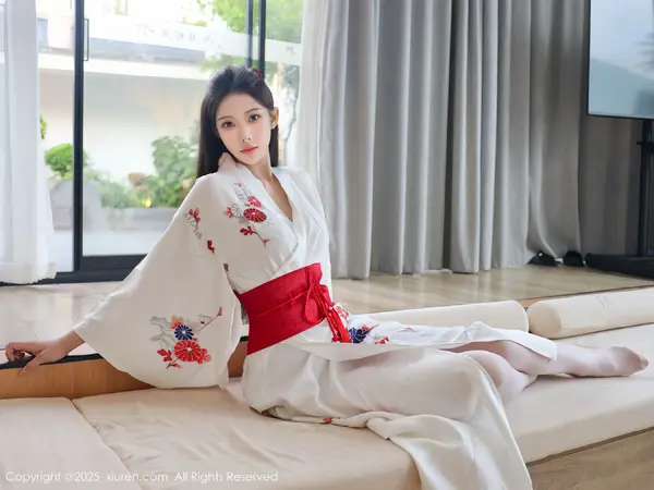 Vol. 10767 梨霜儿(84P)