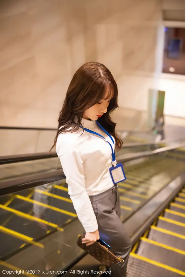Vol. 01834 周于希Sandy(107P)