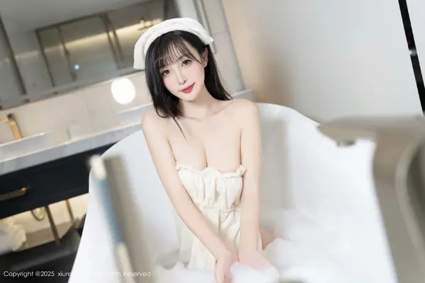 Vol. 10005 樱桃小阑子(88P)