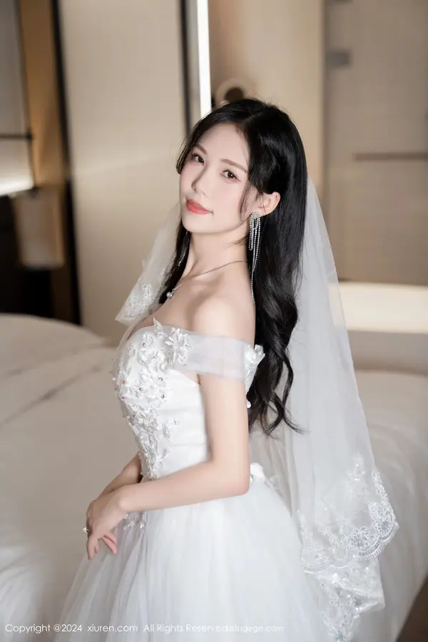 Vol. 08998 利世(101P)