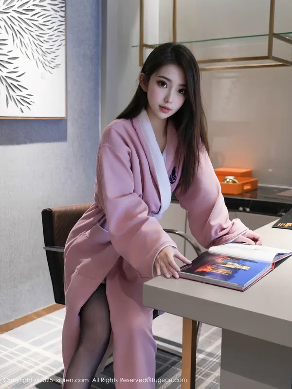 Vol. 10669 烧烧小桃(100P)