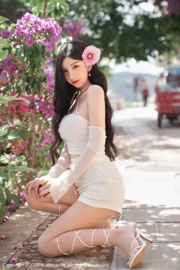 Vol. 05271 周于希Sally(90P)