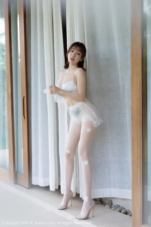 Vol. 01578 黄楽然(51P)