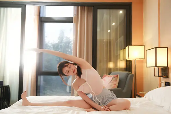 Vol. 10985 炎恬kitty(62P)