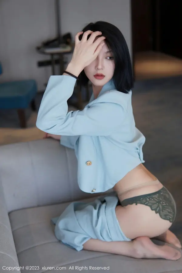 Vol. 06885 乔一一(75P)