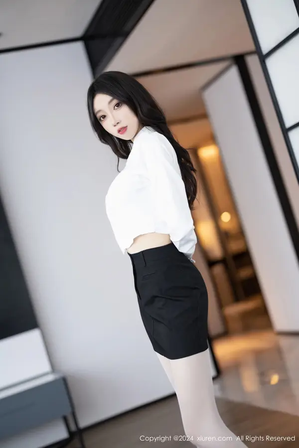Vol. 08247 玥儿玥(83P)