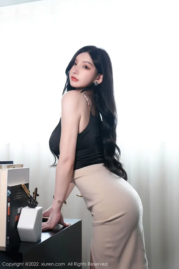 Vol. 05071 周于希Sally(82P)