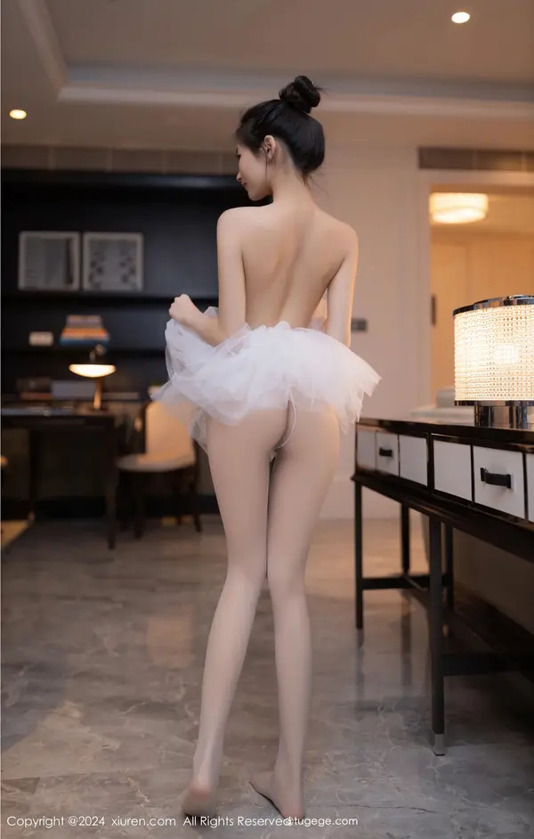 Vol. 08657 鱼尾fish(81P)