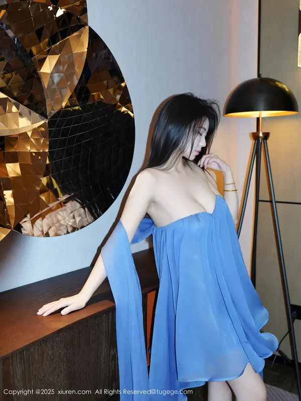 Vol. 10988 烧烧小桃(53P)