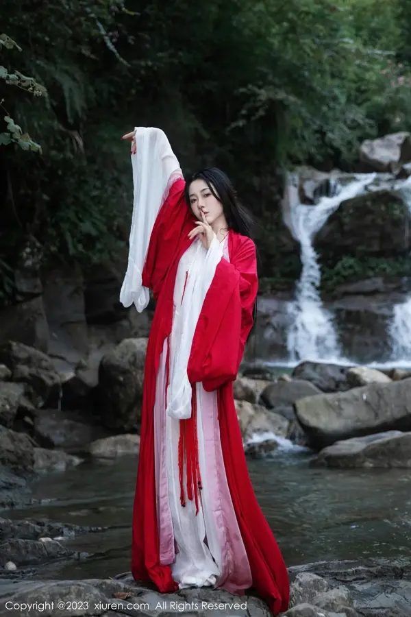 Vol. 07295 严利娅Yuliya(90P)