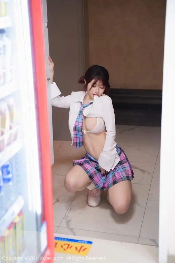 Vol. 08015 美七Mia(76P)