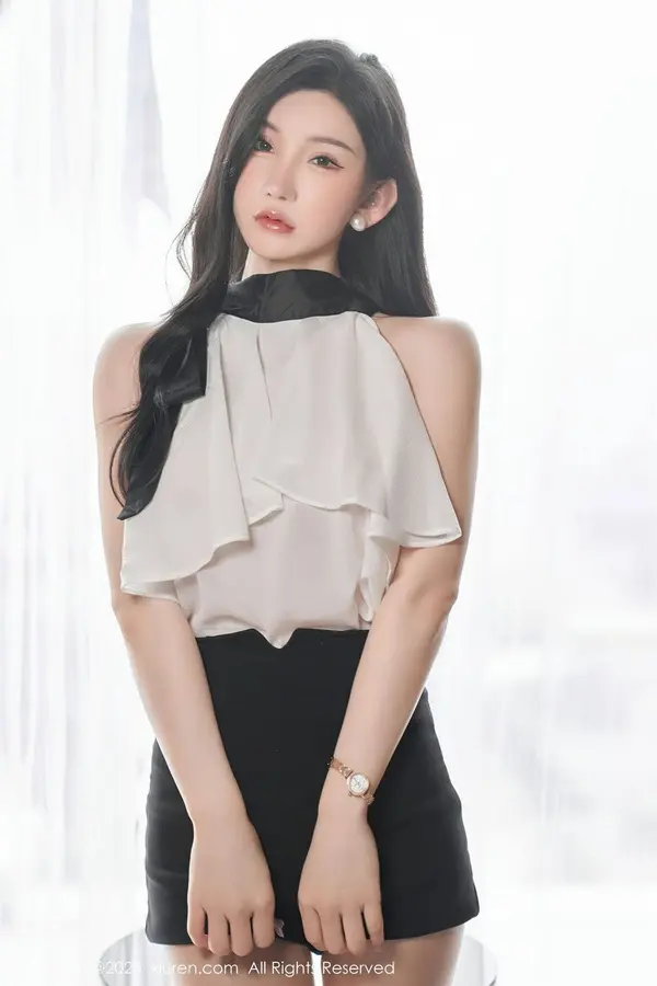 Vol. 06435 周于希Sally(84P)