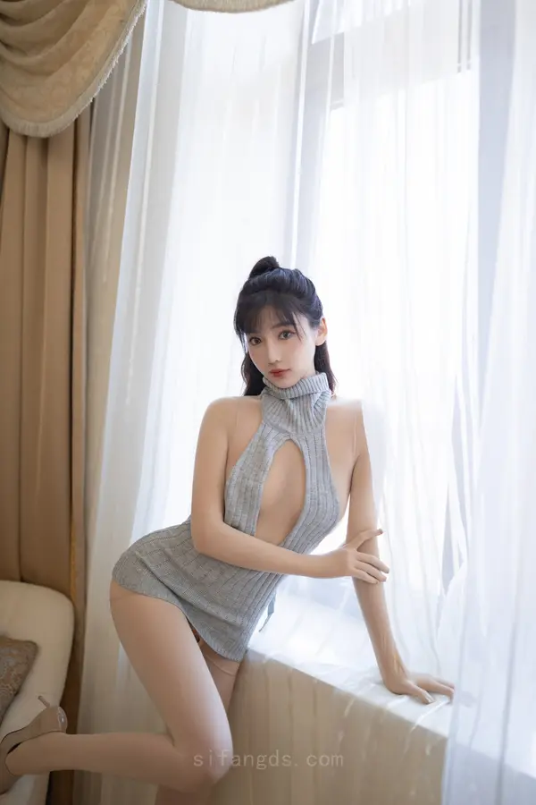 Vol. 9413 陆萱萱《私购流出》(91P + 1V)