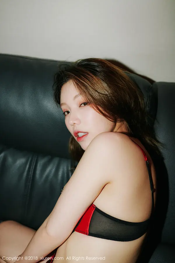 Vol. 01133 黄楽然(51P)