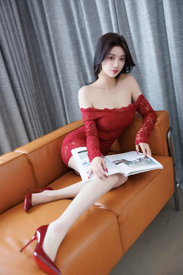 Vol. 9456 杨晨晨《私购流出》(102P)