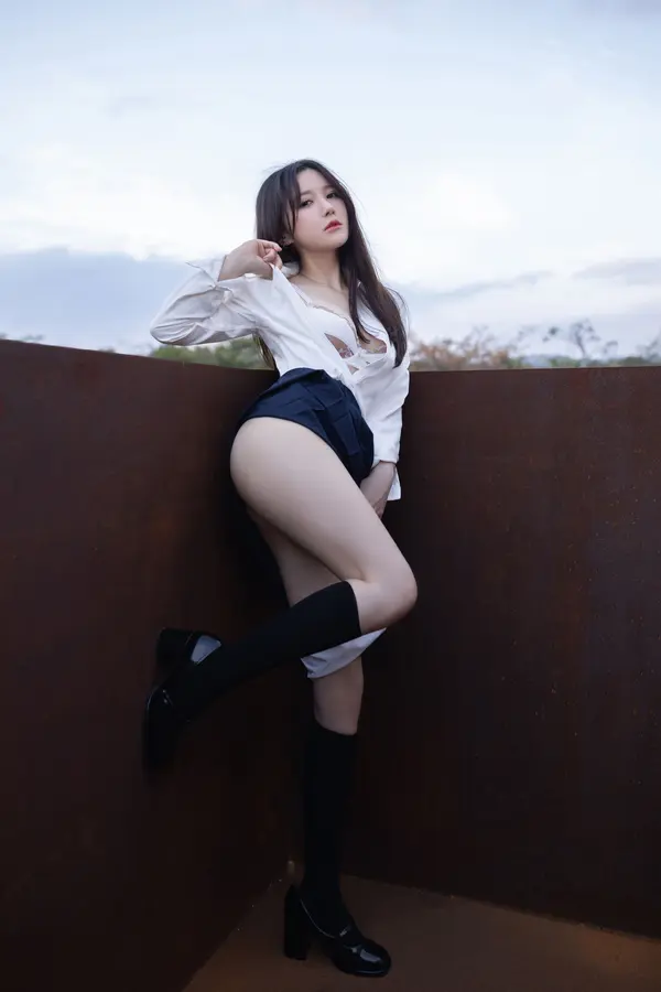 鱼子酱Fish《外出回忆录》(120P)