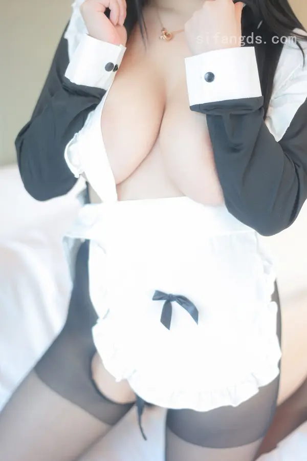 Vol. 09724 可可芝《私购流出》(83P + 2V)
