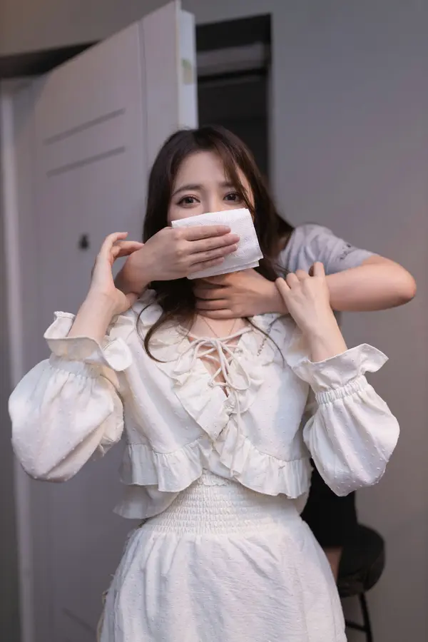 鱼子酱《无形的阶梯》(120P)