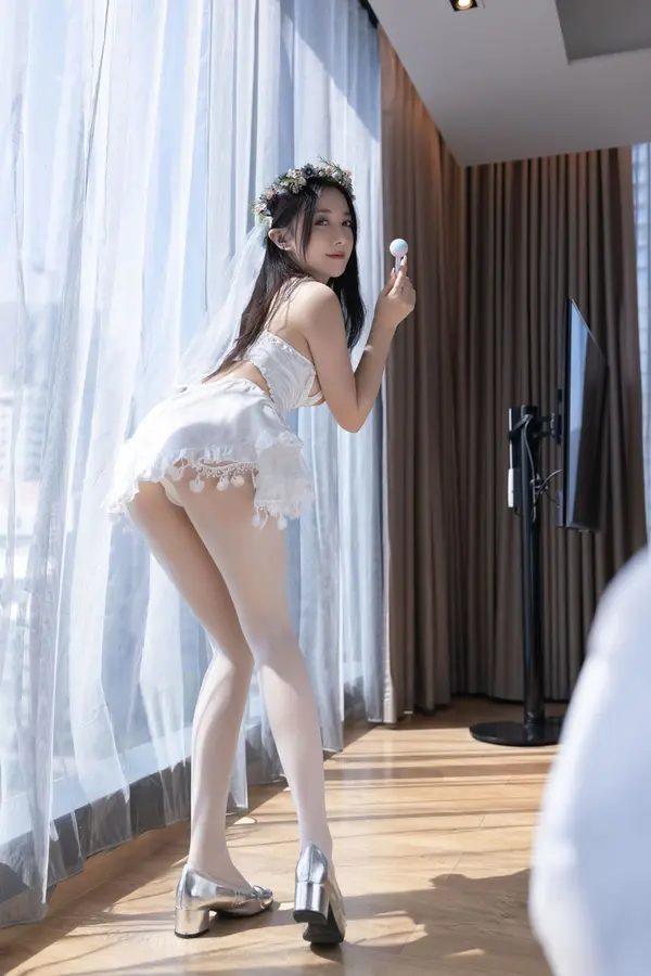 鱼子酱Fish《在逃公主》(120P)