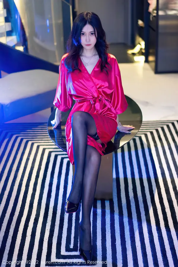 Vol. 05586 laura阿姣(77P)