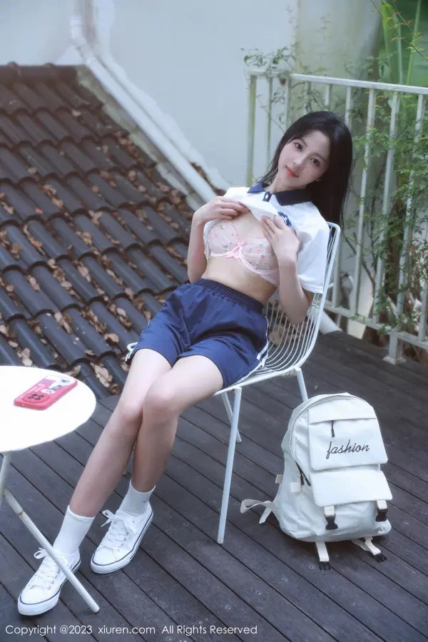 Vol. 06895 糖豆sisi(51P)