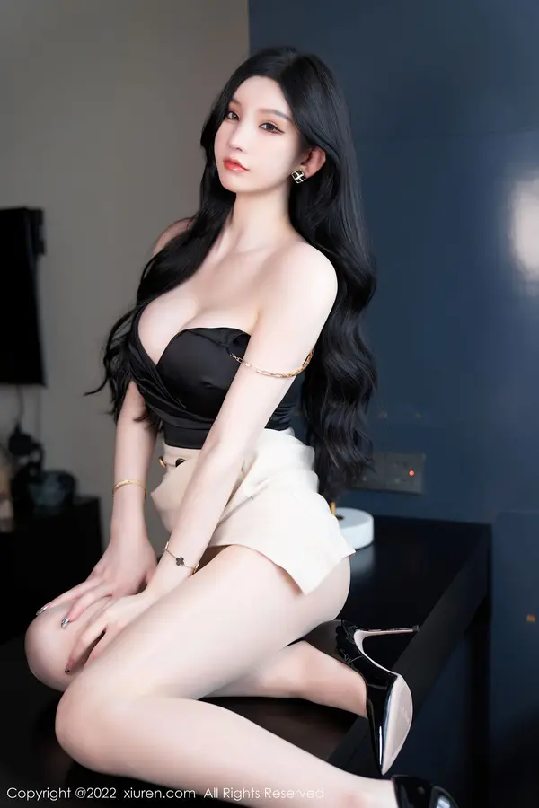 Vol. 05071 周于希Sally(82P)