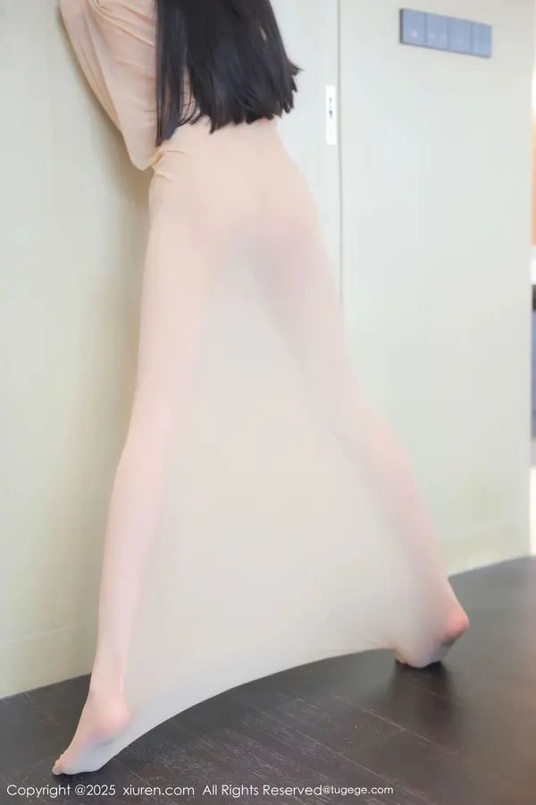 Vol. 09825 余安安(84P)
