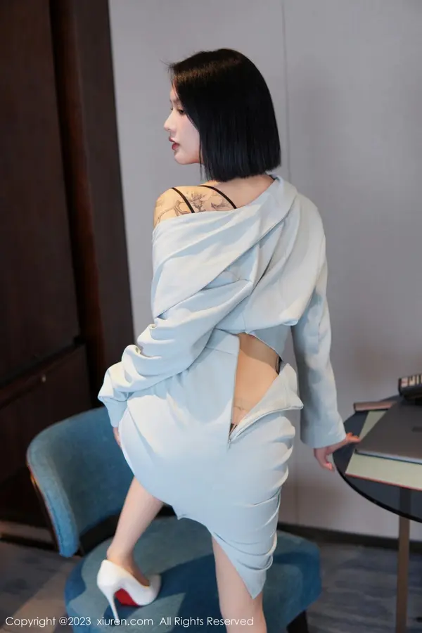 Vol. 06885 乔一一(75P)