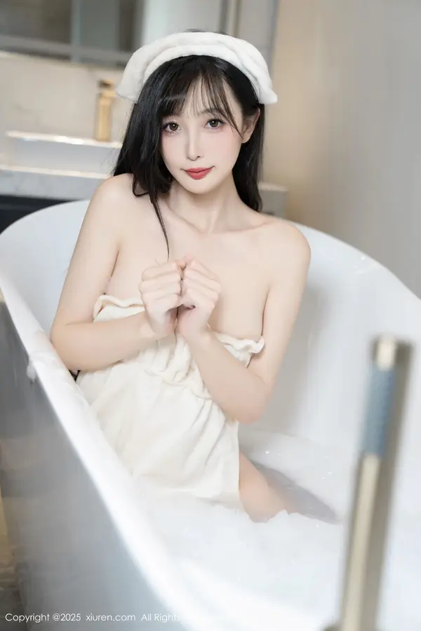 Vol. 10005 樱桃小阑子(88P)