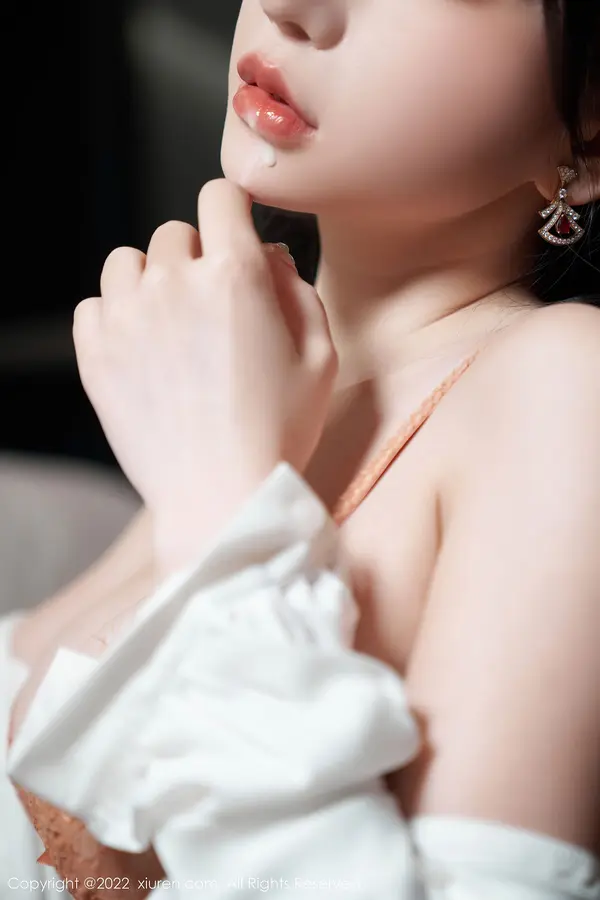 Vol. 05716 周于希Sally(87P)