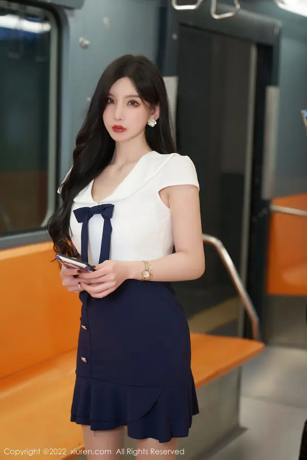 Vol. 04979 周于希Sally(81P)