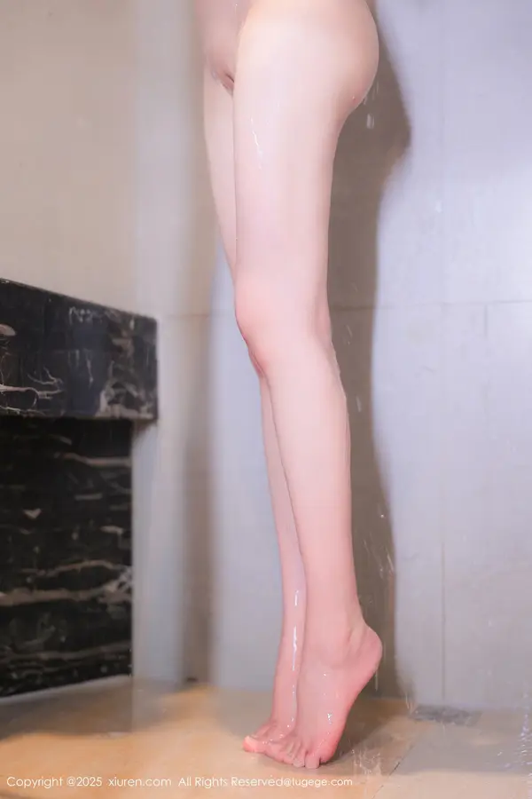 Vol. 09766 爱酱里(82P)