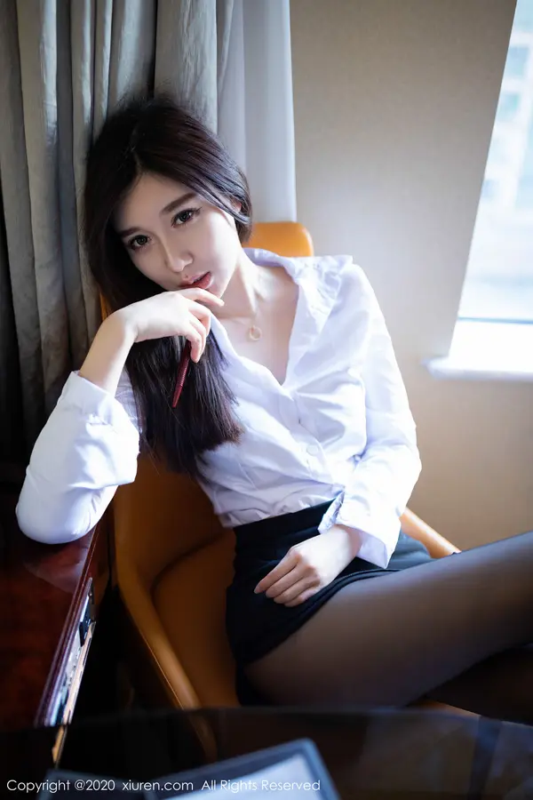Vol. 01933 伊思思(51P)