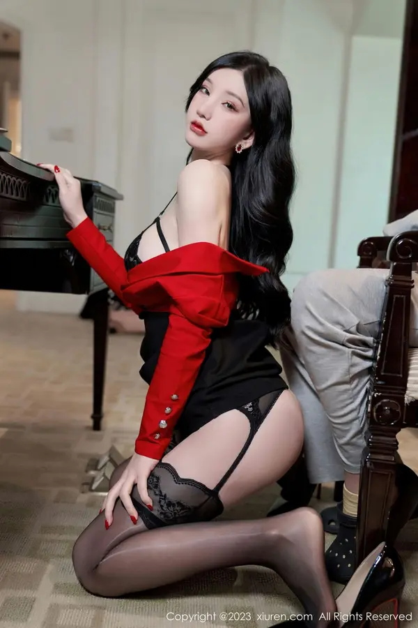 Vol. 06101 周于希Sally(85P)