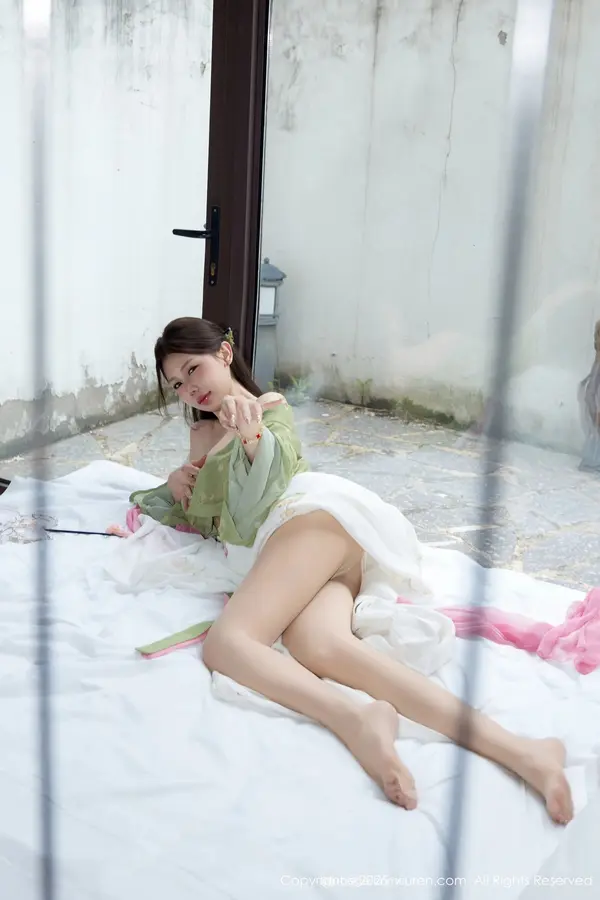 Vol. 10834 尹甜甜sunny(84P)