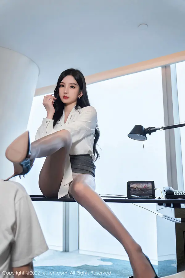 Vol. 05177 周于希Sally(82P)