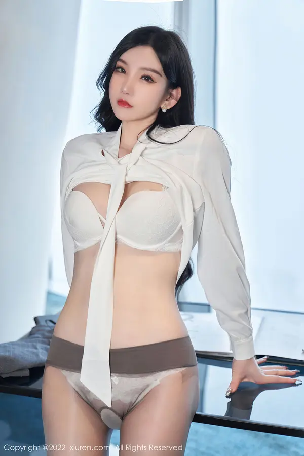 Vol. 05177 周于希Sally(82P)